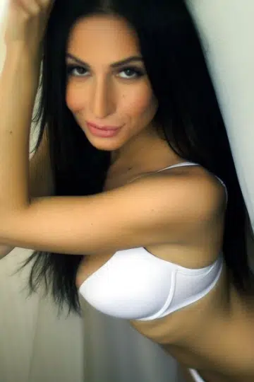 Amsterdam Hot Escort Sorana Girl